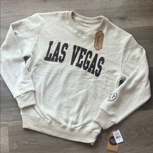 New York popular Las Vegas Embroidered crew neck cream sweater size Medium